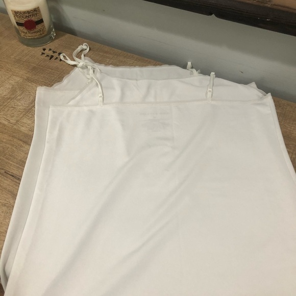 Ann Taylor Camis (4) - 3 White, 1 Cream Size M - Picture 15 of 16